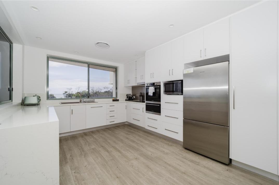 Bay Royal Apartments Byron Bay Exterior photo
